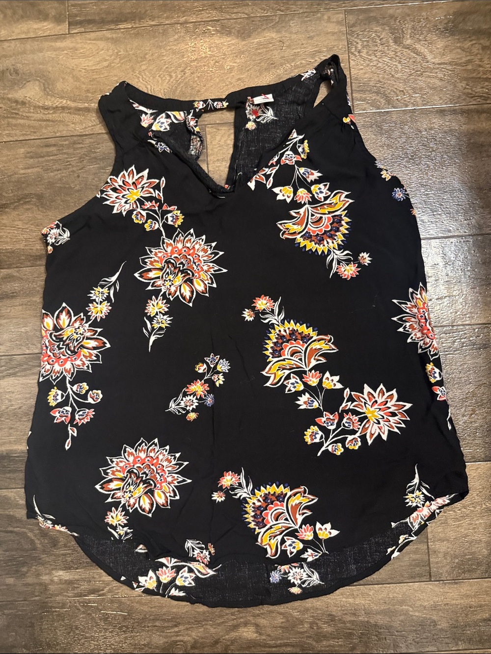 Old Navy Black Floral-Print Sleeveless V-Neck Camisole